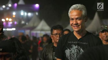 Gaya Ganjar Pranowo Nonton Megadeth di Jogjarockarta 2018