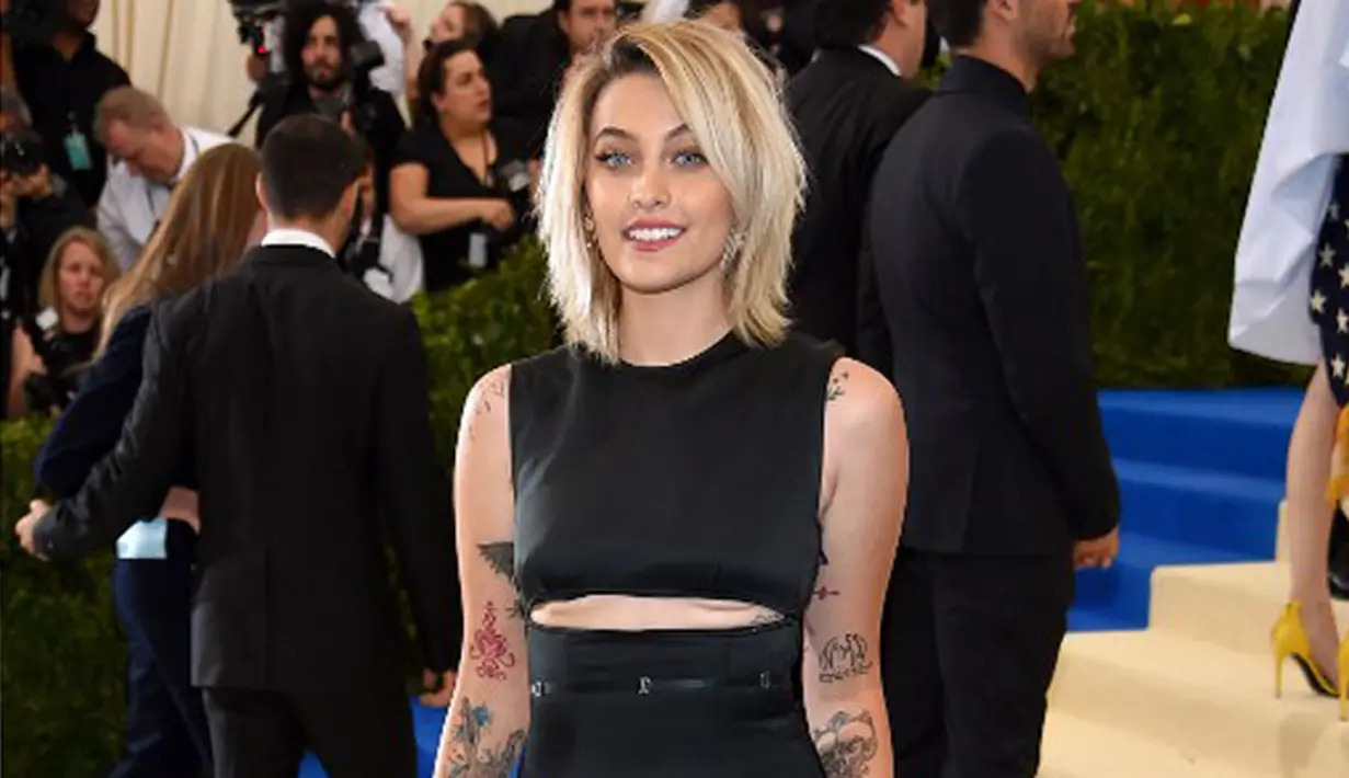Tidak sedikit selebriti yang rela mengeluarkan uang banyak untuk penampilannya, terutama berkaitan dengan kariernya. Seperti halnya Paris Jackson, yang dikabarkan rela habiskan uang ratusan juta rupiah. (AFP/Bintang.com)