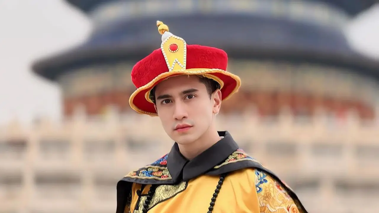 Verrell Bramasta seperti Kaisar China (Instagram/bramastavrl)