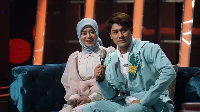 7 Potret Lesty Kejora dan Rizky Billar di Panggung HUT SCTV Ke-30, Curi Perhatian