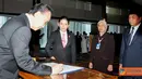 Citizen6, Jakarta: Pelantikan ini didasarkan pada KEP.01/MEN-KP/KP.430/2012. Pelantikan ini, masih didominasi wajah-wajah lama yang selama ini sudah menduduki posisi sebagai Eselon II di KKP. (Pengirim: Efrimal Bahri)