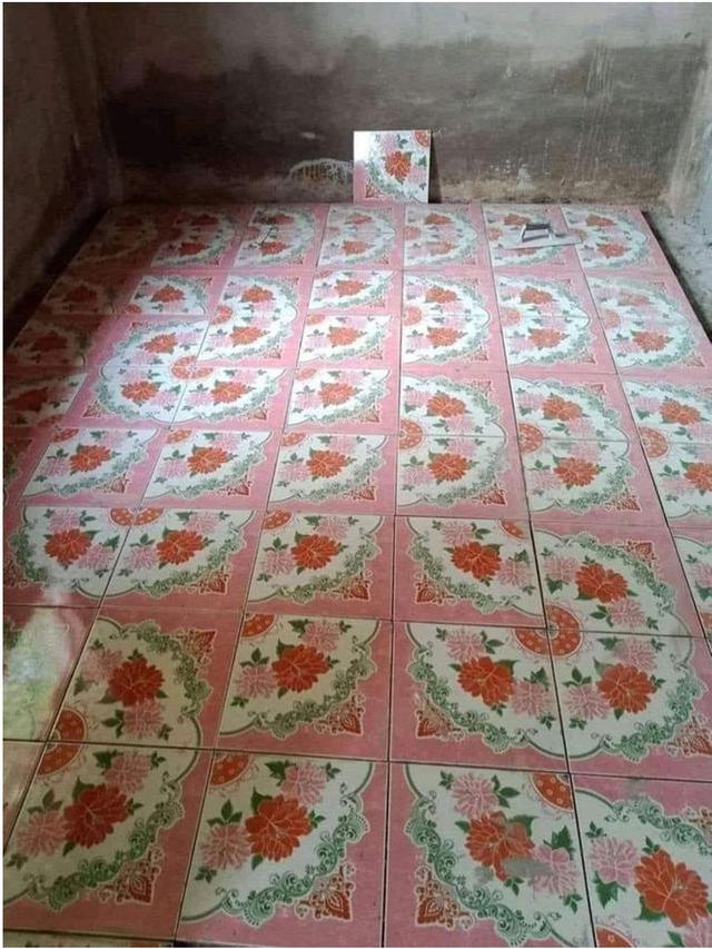 8 Potret Pemasangan Keramik Ini Malah Bikin Mata Sakit, Pusing Lihatnya