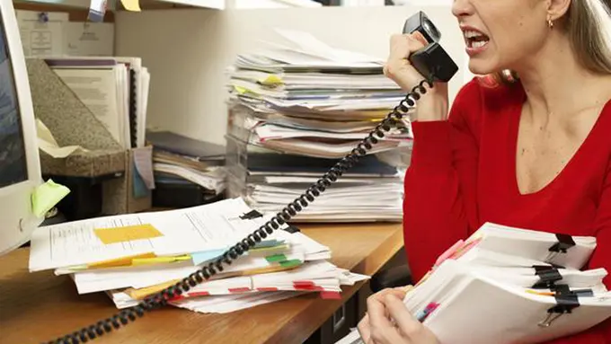 Jangan Marah, Ini 4 Cara Hadapi Rekan Kerja yang Menyebalkan