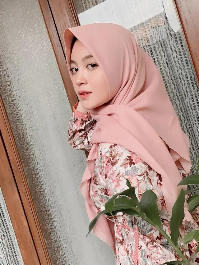 6 Potret Nabilah Ayu Eks JKT48 dalam Balutan Hijab, Bikin Pangling