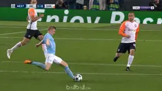Berita video highlights Liga Champions 2017-2018, Manchester City melawan Shakhtar Donetsk dengan skor 2-0. This video presented by BallBall.
