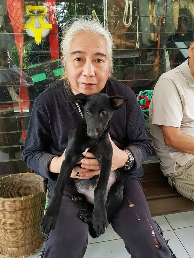 6 Potret Gideon Tengker, Ayah Nagita Slavina yang Pernah Hits Tahun 80-an