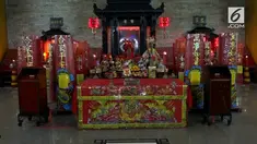 Vihara Amurva Bhumi Setiabudi, Jakarta Selatan mulai bersolek menjelang Imlek. Pengurus Vihara mulai memasang ornamen dan segala kebutuhan untuk Ibadah Imlek