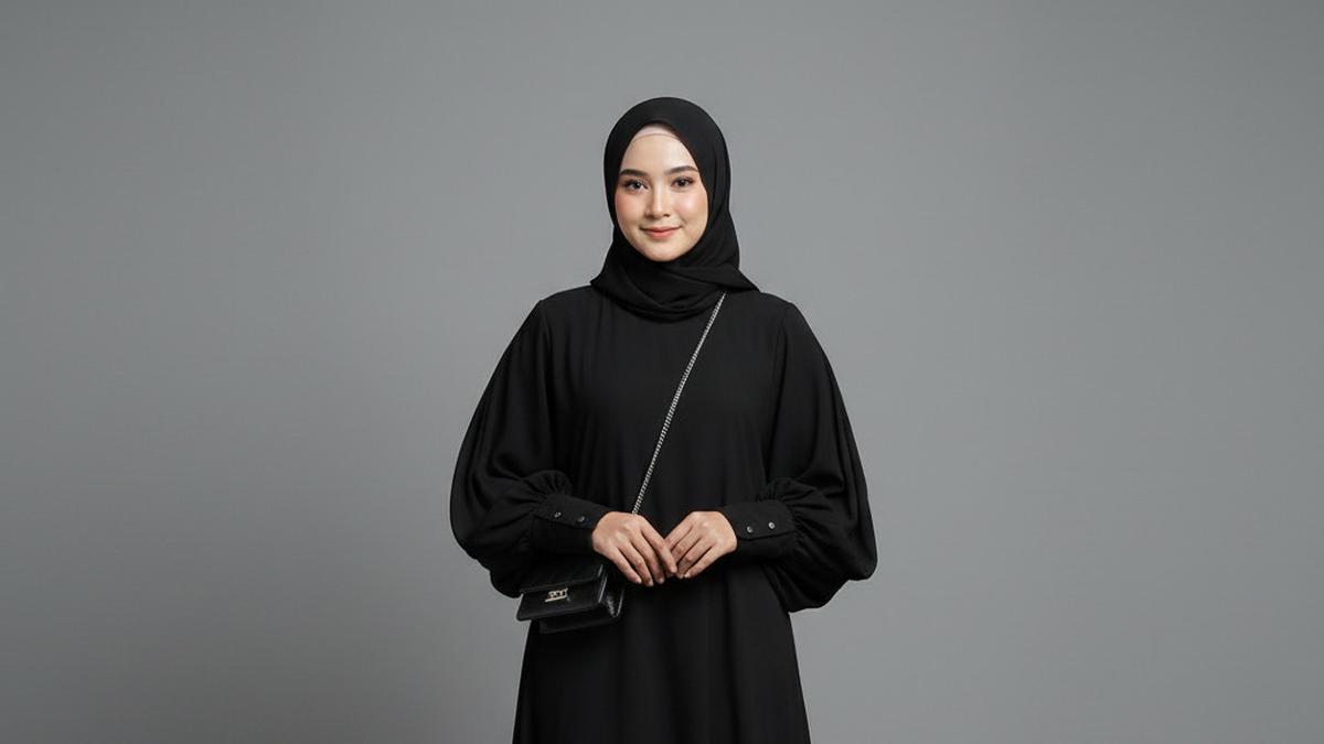 7 Model Gamis Abaya Hitam Polos, Inspirasi Tampilan Elegan dan Minimalis