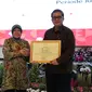 Menteri Sosial, Tri Rismaharini pada Graduasi KPM PENA Periode Juni 2024 yang diadakan di Gedung Aneka Bhakti kemensos, Kamis (15/8/2024). (Foto: Istimewa)