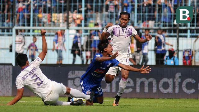 Arema FC vs Persita Tangerang