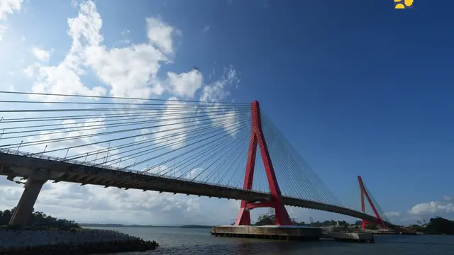 Presiden Joko Widodo (Jokowi) meresmikan Jembatan Pulau Balang pada Minggu, 28 Juli 2024. (Foto: Kementerian PUPR)