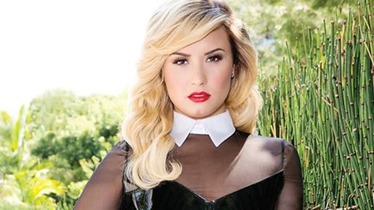 Cerita Demi Lovato yang Ingin Terlihat Seksi di Halloween
