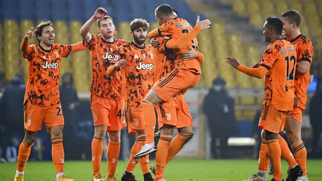 Foto Liga Italia: Cristiano Ronaldo Borong Dua Gol, Juventus Pesta Gol ke Gawang Parma