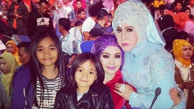 [Bintang] Iyeth Bustami dan Elvy Sukaesih