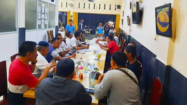 Pertemuan antara tokoh masyarakat dengan Polres Meranti terkait tewasnya seorang warga di kantor polisi.