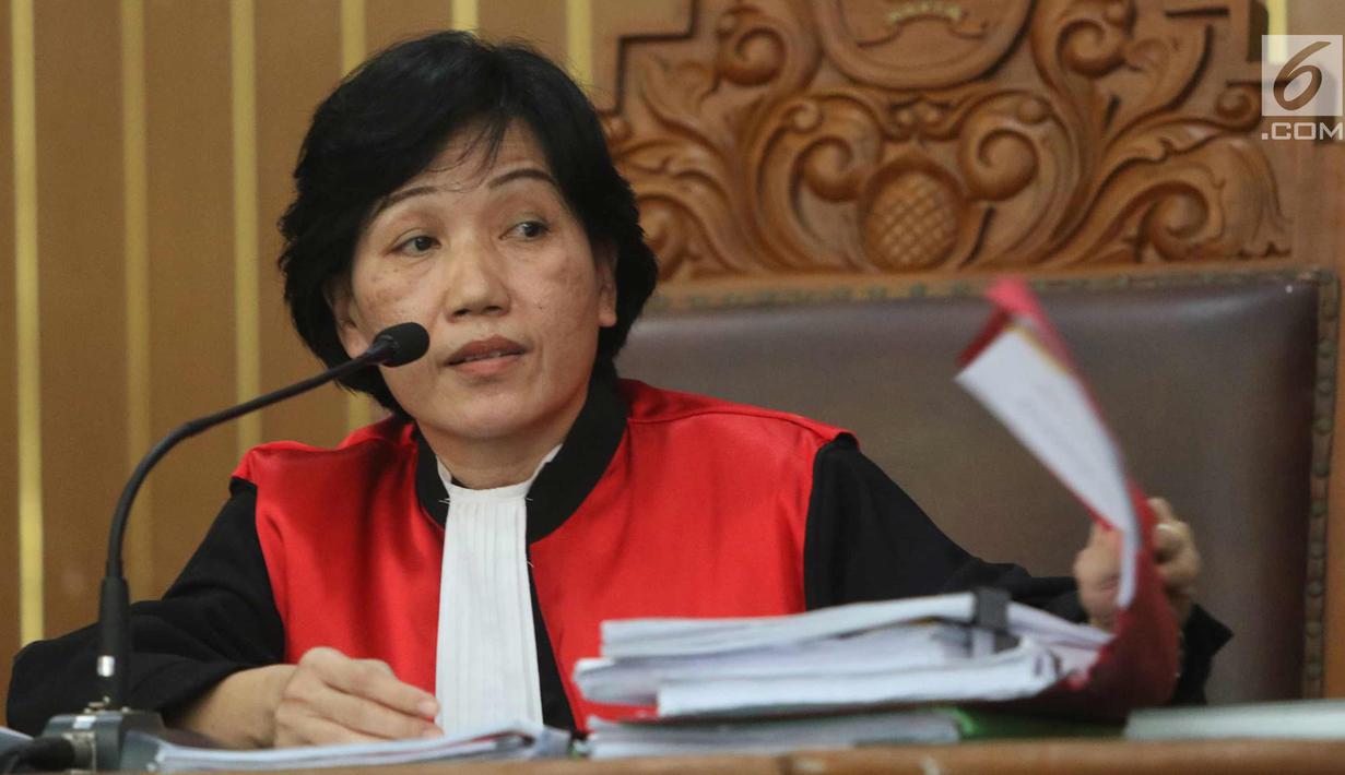 Hakim tunggal Lenny Wati Mulasimadhi memimpin sidang gugatan praperadilan yang diajukan tersangka Jonru Ginting di PN Jakarta Selatan, Selasa (21/11). (Liputan6.com/Immanuel Antonius)