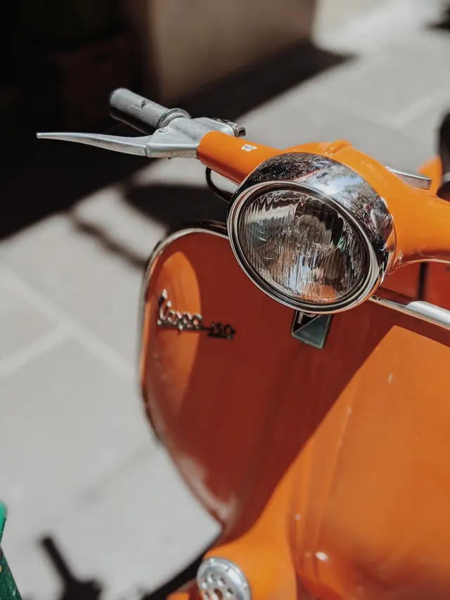Ilustrasi lampu motor | pexels.com
