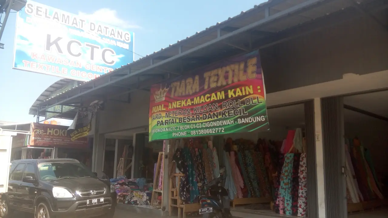 Berburu Kain Kiloan di Surga Bahan Tekstil Cigondewah Bandung