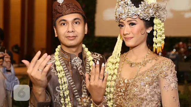[Bintang] Pernikahan Raditya Dika dan Anissa Aziza