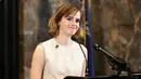 Emma Watson berhasil menempuh pendidikan dan raih gelar sarjana di Universitas ternama yaitu Brown University, London, Inggris. (AFP/Bintang.com)