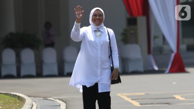 Politisi PKB Ida Fauziah tiba di Kompleks Istana Kepresidenan di Jakarta, Selasa (22/10/2019). Ida Fauziah merupakan politikus PKB pertama yang datang ke Istana menjelang pengumuman menteri Kabinet Kerja Jilid II. (Liputan6.com/Angga Yuniar)
