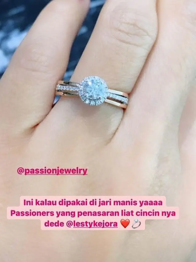 Segera Lamaran, Ini 6 Potret Detail Cincin Tunangan Rizky Billar dan Lesty Kejora