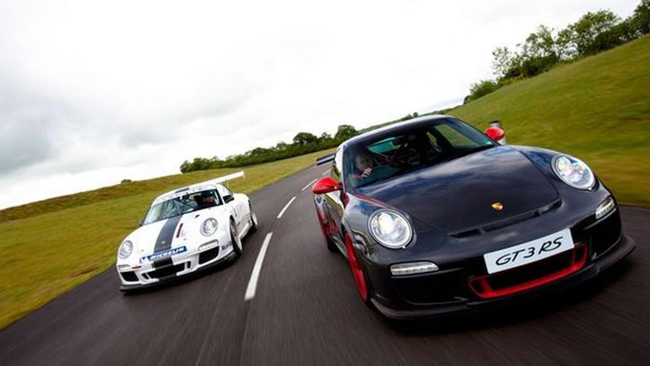 Ulang Tahun Ke 54, "Batman" Dikadoi Porsche 911 GT3 RS dari Istri