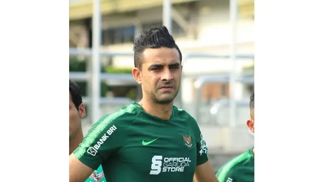7 Potret Otavio Dutra saat Jalani Latihan, Stoper Persebaya yang Masuk Timnas