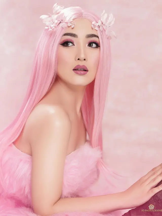 8 Pesona Natasha Wilona dalam Pemotretan Serba Pink, Bak Barbie