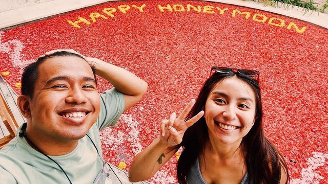 [Fimela] Joshua Suherman dan Clairine Clay