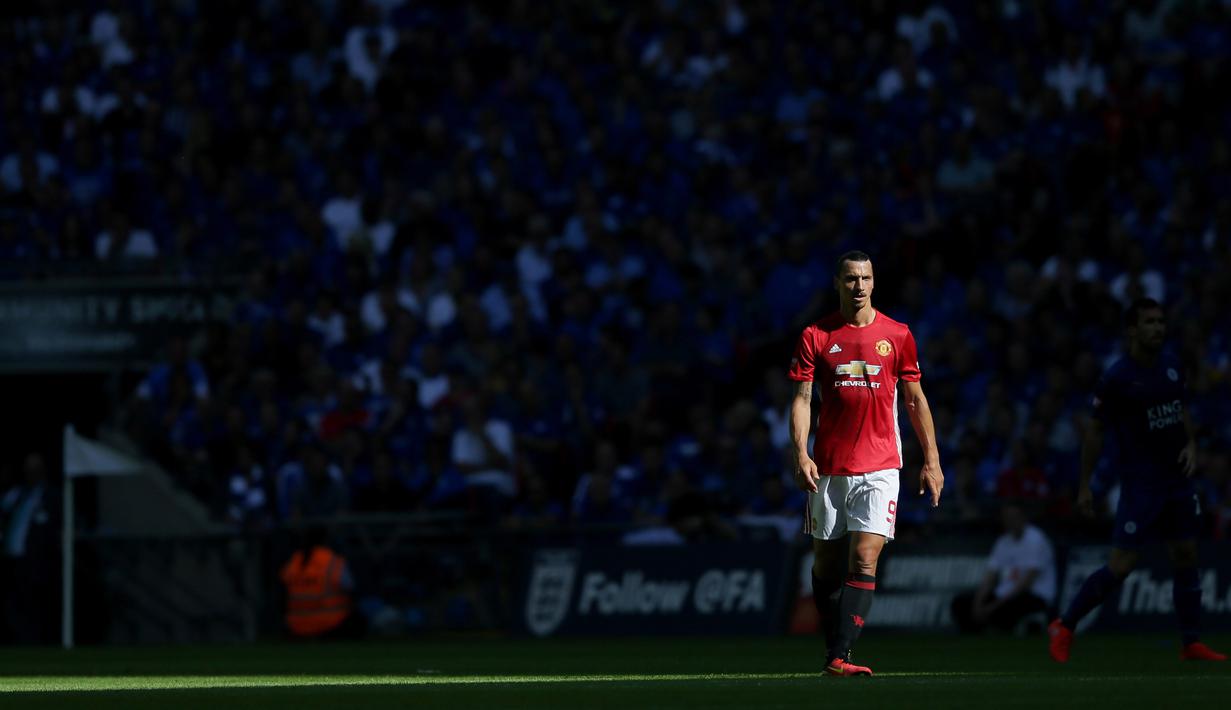 Zlatan Ibrahimovic menjadi kunci kemenangan Manchester United saat melawan Leicester City pada Community Shield di Stadion Wembley, London,Minggu,(7/8/2016). (AP Photo/Tim Ireland)