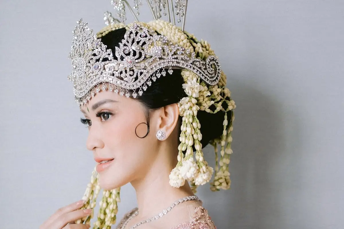 Pesona Makeup Look Elma Agustin di Hari Pernikahan