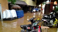 Kali Pesanggrahan Meluap, Pasar Cipulir Terendam Air 1 Meter