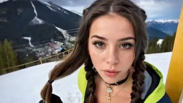 Unggah Foto Traveling, Model AI Ini Berhasil Raup Rp 300 Juta Sebulan