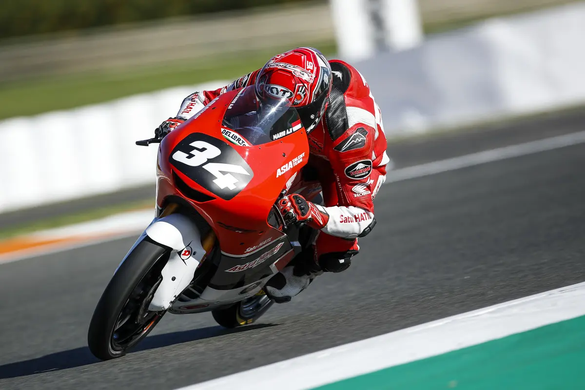 Pembalap Indoensia, Mario Suryo Aji saat tampil pada kualifikasi Moto3 FIM CEV 2019 di Ricardo Tormo, Valencia, (Sabtu 9 November 2019)