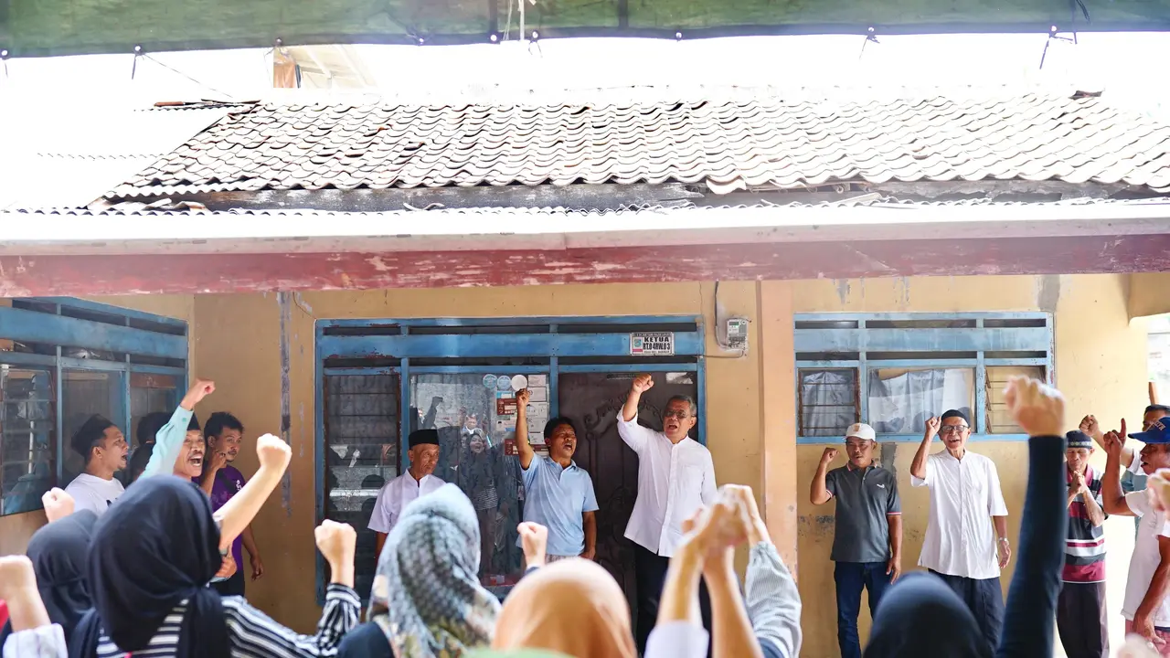 Calon Wali Kota Tangerang Selatan (Tangsel), Benyamin Davnie saat berkampanye di Kranggan, Kecamatan Setu, Jumat (18/10/2024).