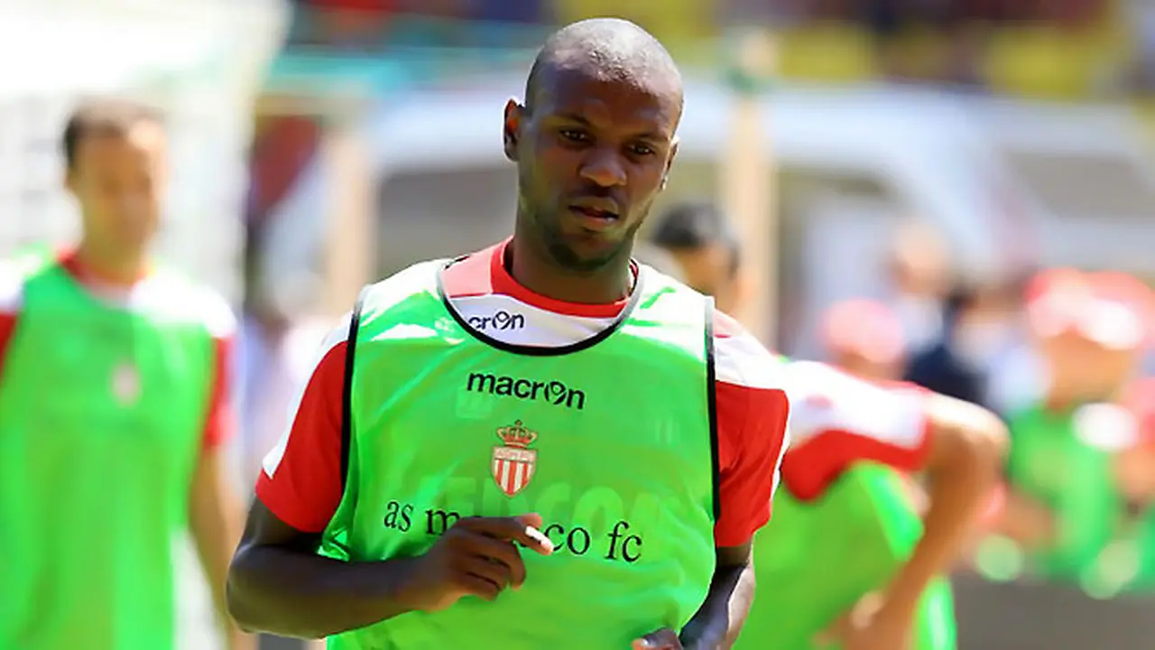 abidal-130906c.jpg