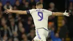 Bomber Timnas Prancis berdarah Aljazair ini memborong tiga gol kemenangan Real Madrid atas Chelsea pada babak perempat final Liga Champions. Karim Benzema mengaku puasa tidak mempengaruhi performanya di lapangan. (AP/Kirsty Wigglesworth)