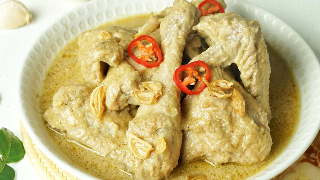 opor ayam kampung