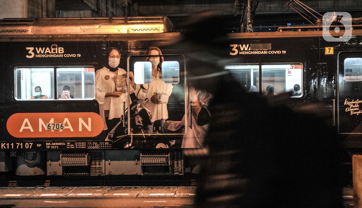Foto Pembatasan Jam Operasional Krl Selama Psbb Ketat Jakarta News Liputan6 