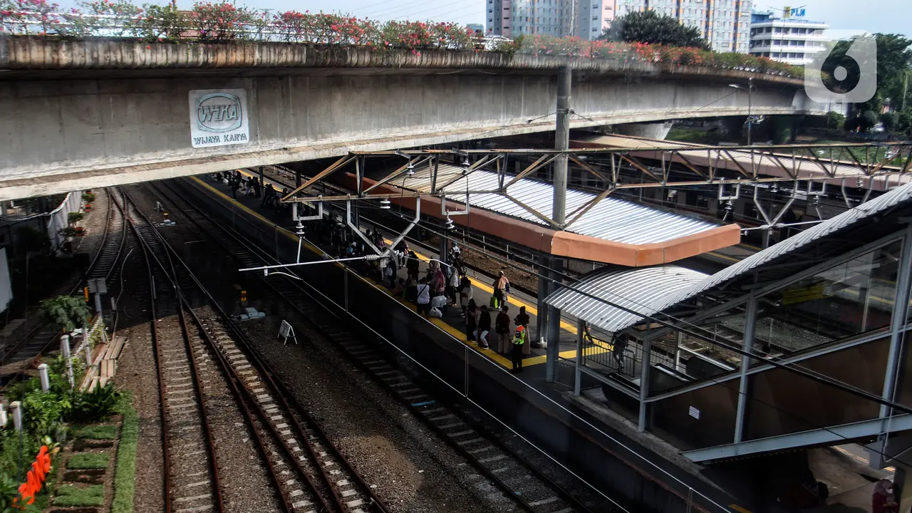 Masuk dalam Salah Satu Stasiun Kereta dengan Intensitas Tinggi, Stasiun Tanah Abang Bakal Dikembangkan