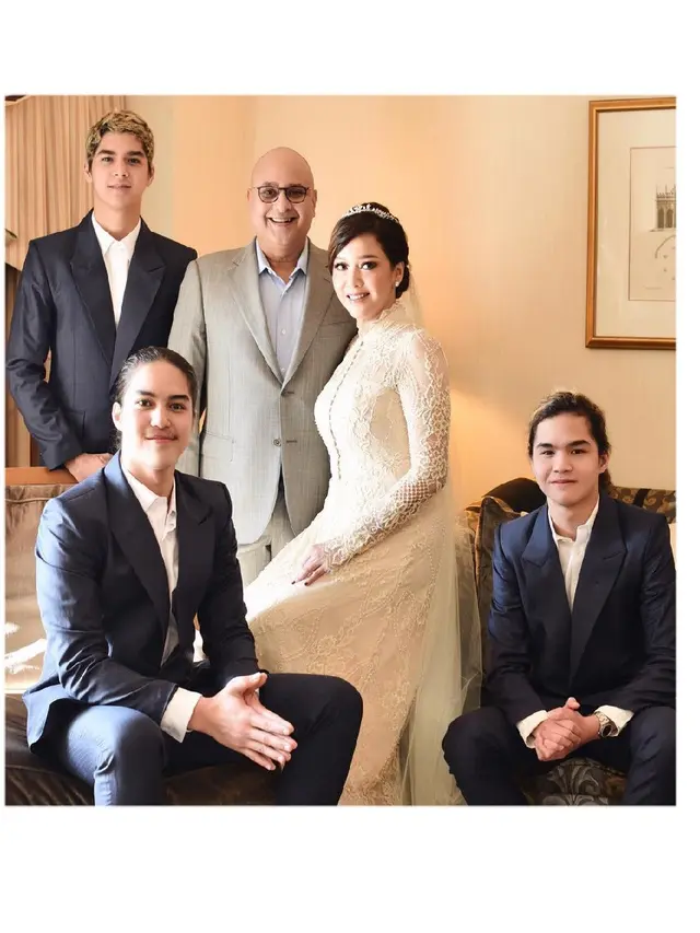 Jadi Ayah Sambung, Ini 6 Momen Kebersamaan Irwan Mussry dengan Al, El dan Dul