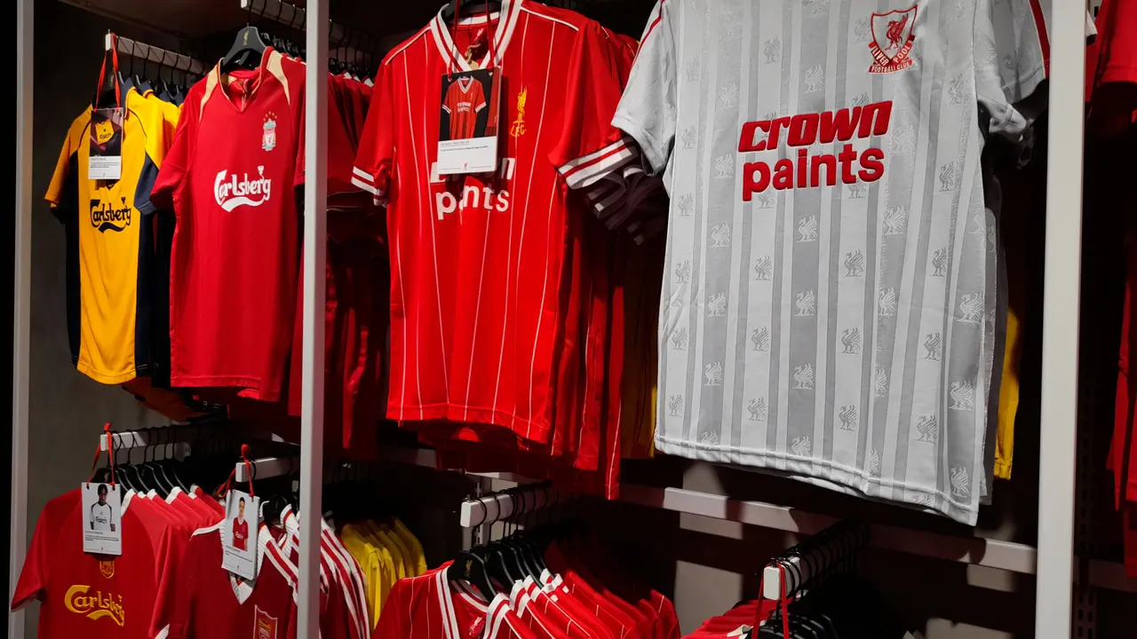 Koleksi Jersey Retro Liverpool FC