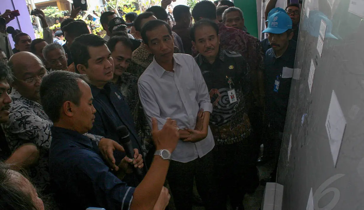 Dalam kesempatan tersebut, Jokowi mendorong penggunaan gas bumi di tiap sektor di wilayah Jakarta, (25/9/14). (Liputan6.com/Faizal Fanani)