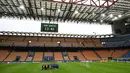 Pemain Barcelona melakoni latihan menjelang laga leg 2 semifinal Liga Champions 2024/2025 melawan Inter Milan di Giuseppe Meazza, Milan, Italia. (AFP/Piero Cruciatti)