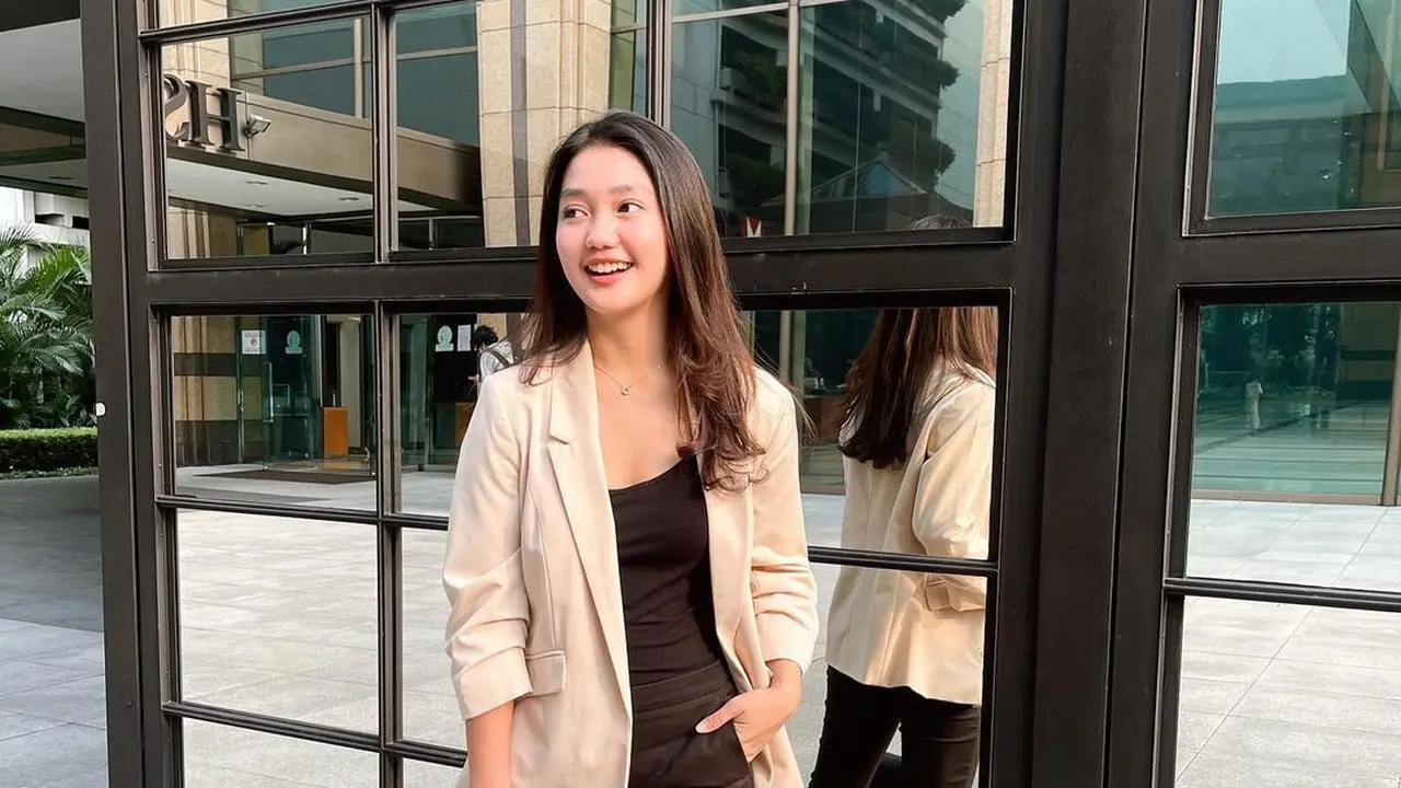 Sebut Belum Putus dari Thariq Halilintar, Ini 6 Potret Chandrika Chika Artis TikTok