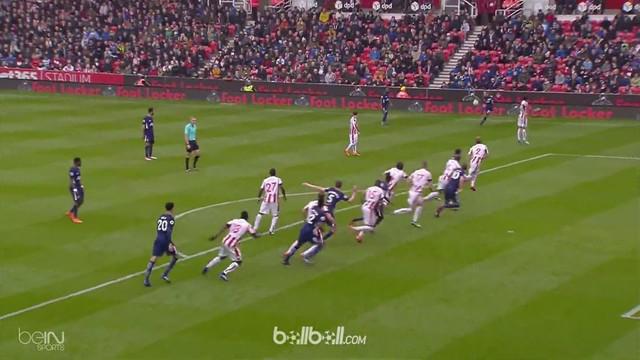 Christian Eriksen menginspirasi Tottenham Hotspur menang susah payah di kandang Stoke City, Sabtu (7/4) dalam lanjutan Liga Inggri...