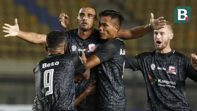 FOTO: Madura United Geser PS Sleman usai Bermain Imbang 1-1 dengan Persela Lamongan - Bruno Da Silva Lopes; Tim Madura United