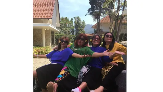 Awet Muda, Ini 6 Gaya Henny Manopo Ibu Amanda Manopo Tampil Kekinian