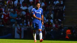 2. Radamel Falcao – Dipinjam dari Manchester United dengan harapan mampu memberikan penampilan terbaiknya bersama Chelsea. Namun striker andalan timnas Kolombia ini gagal menunjukan ketajamannya sehingga sering dibangku cadangkan. (AFP/Glyn Kirk)